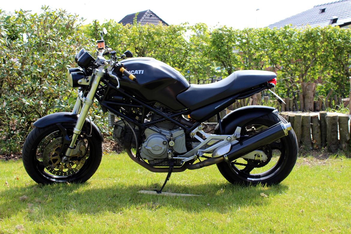Ducati Monster 900 Dark ie billede 8