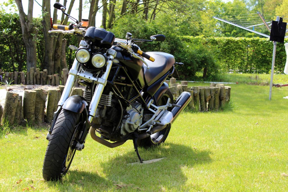 Ducati Monster 900 Dark ie billede 11