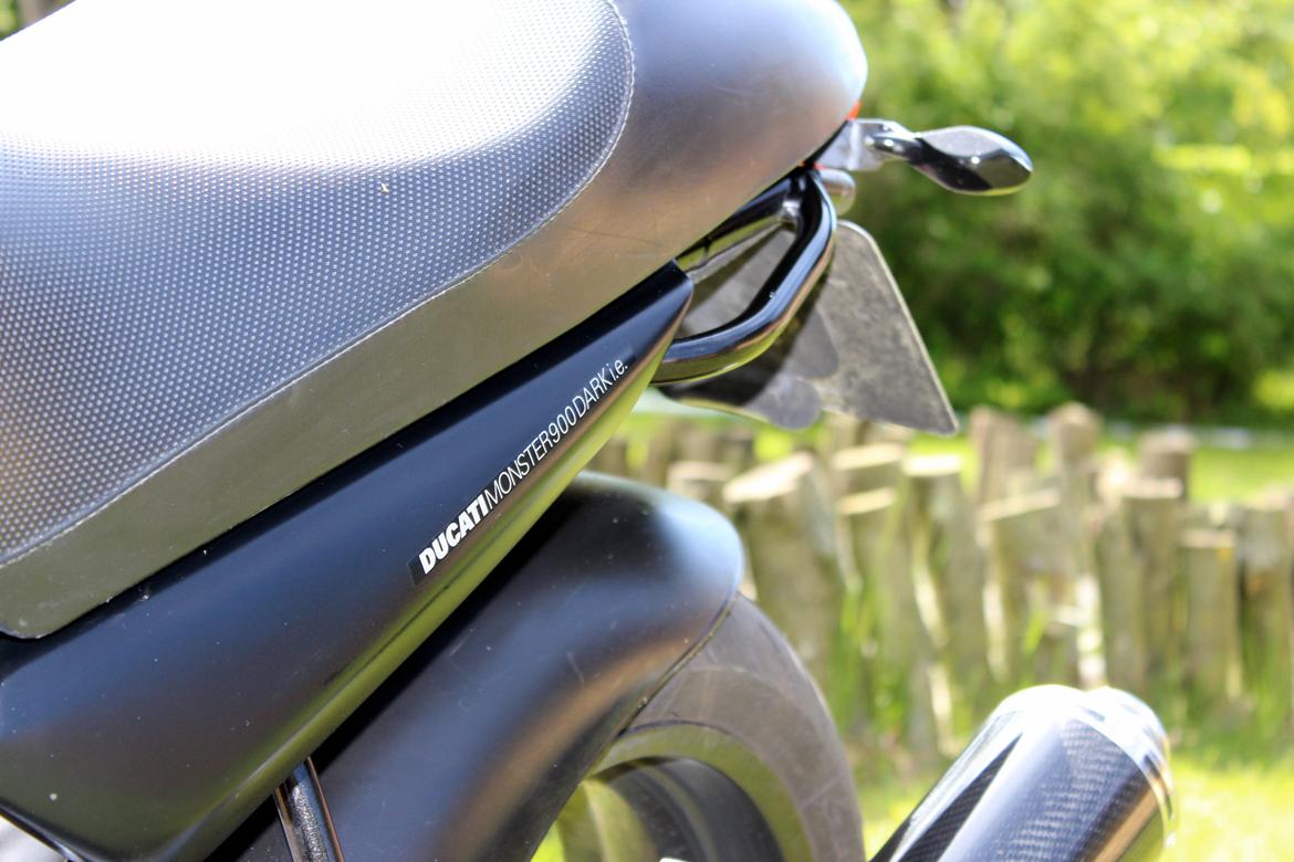 Ducati Monster 900 Dark ie billede 9
