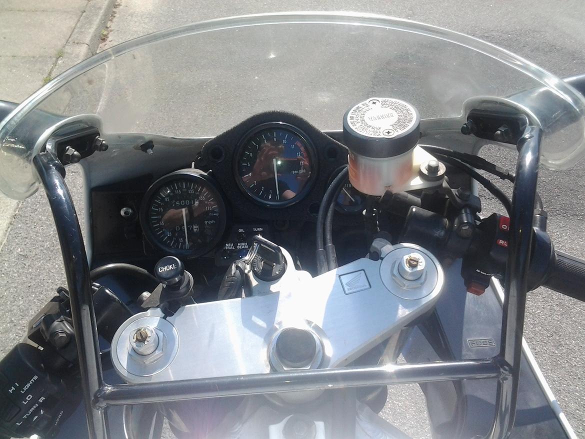 Honda CBR 900 RR SC28 billede 12