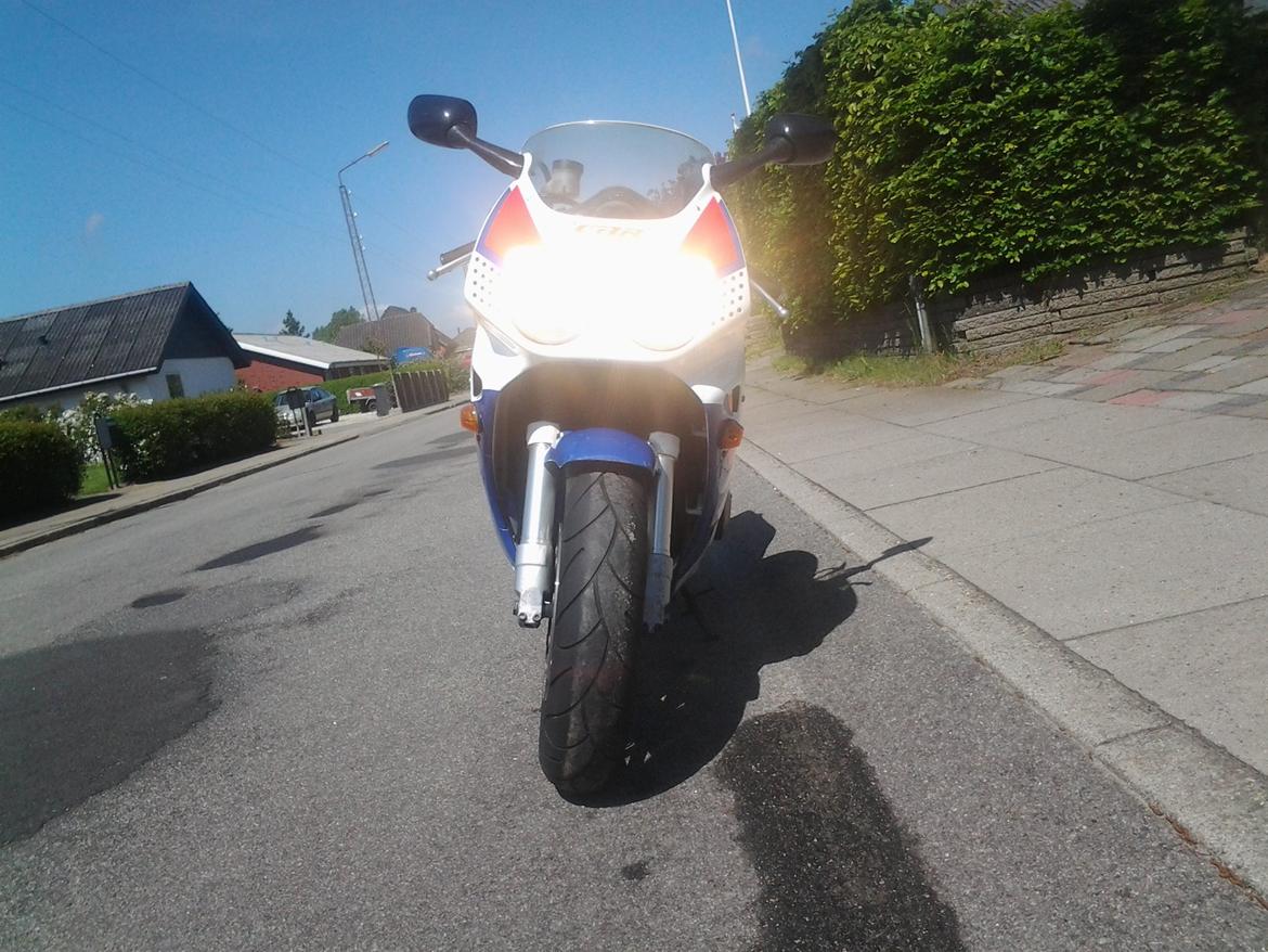 Honda CBR 900 RR SC28 billede 17