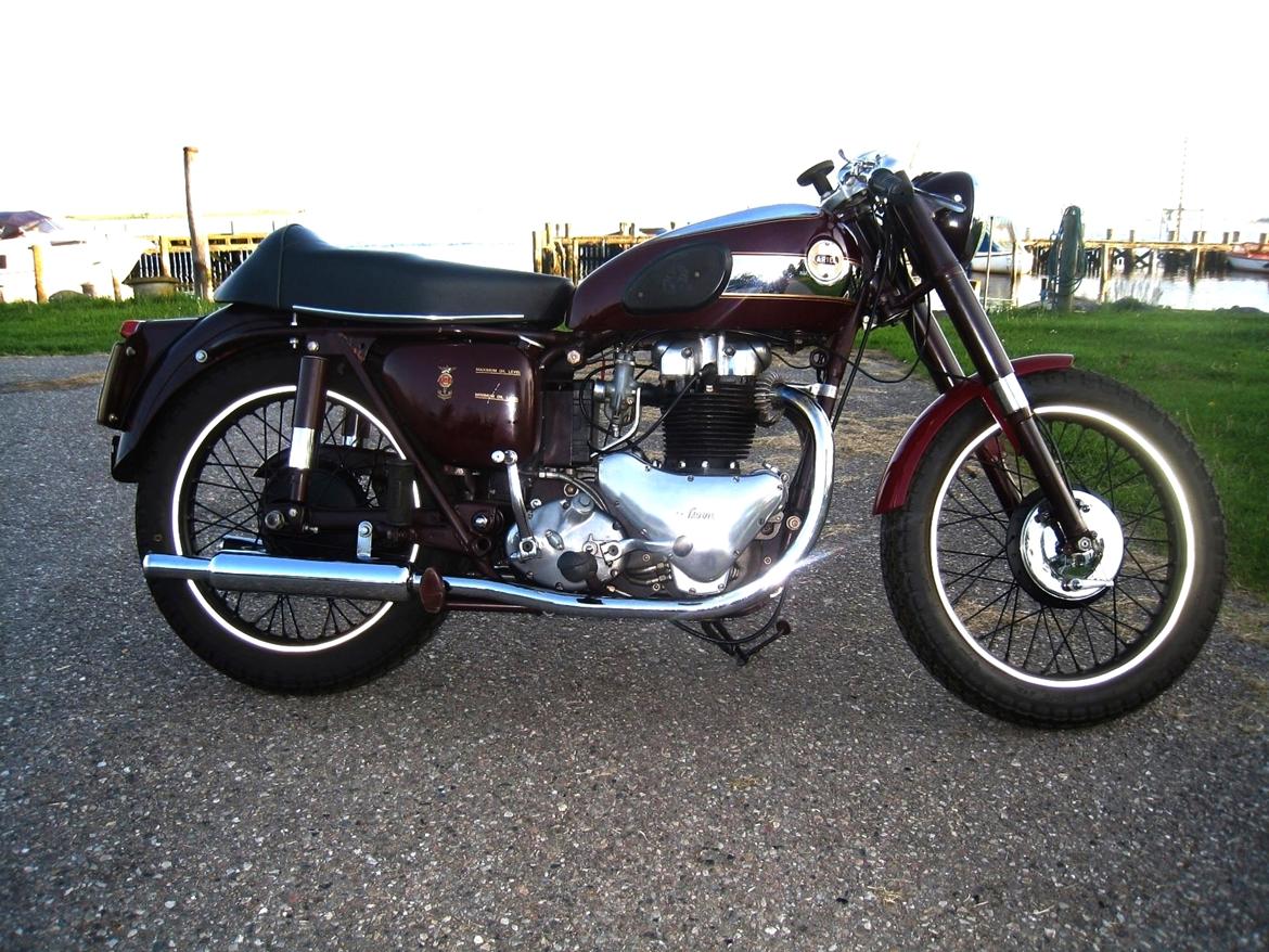 Ariel Huntmaster billede 1