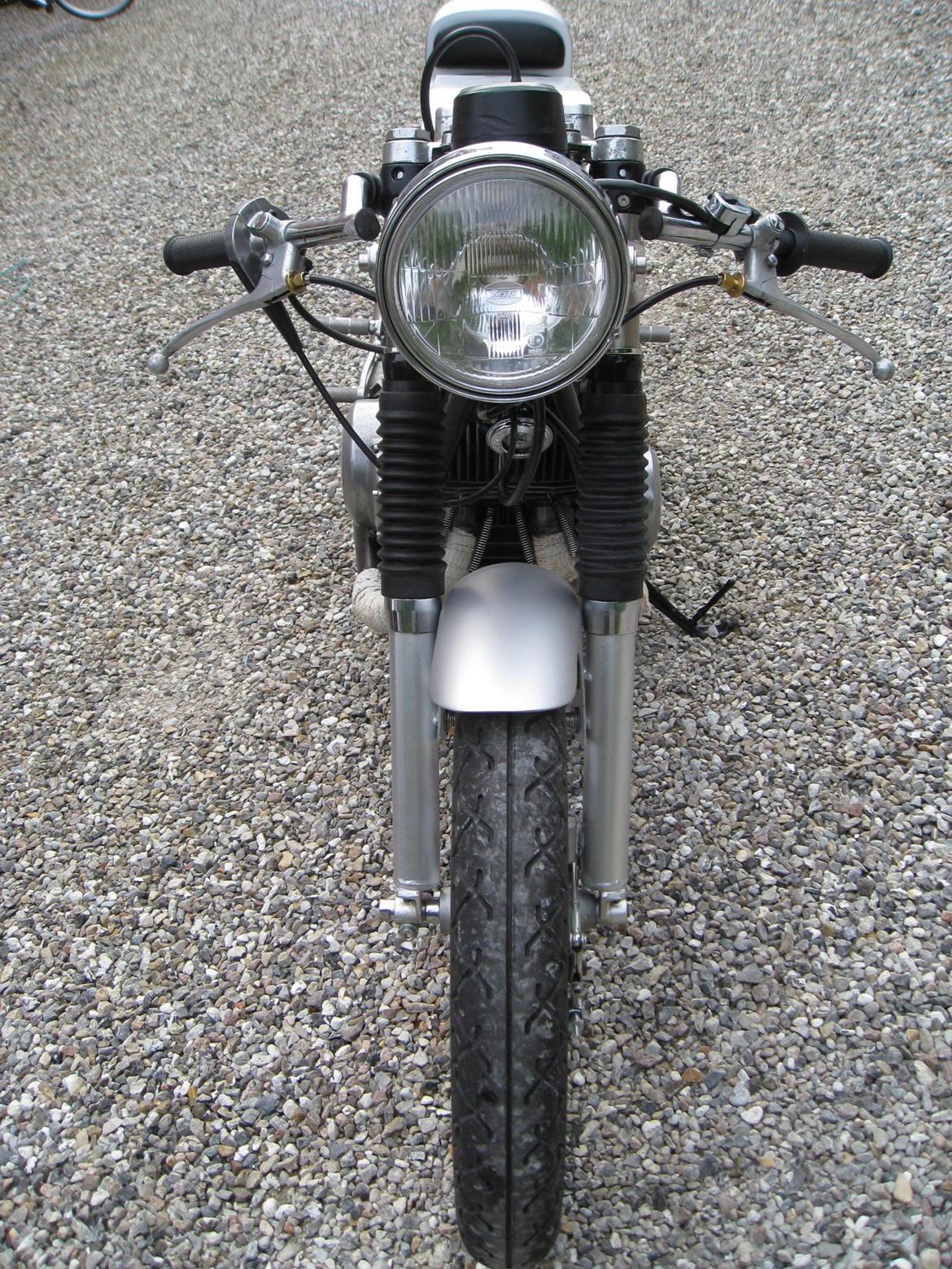 Suzuki T250 Cafe racer billede 4