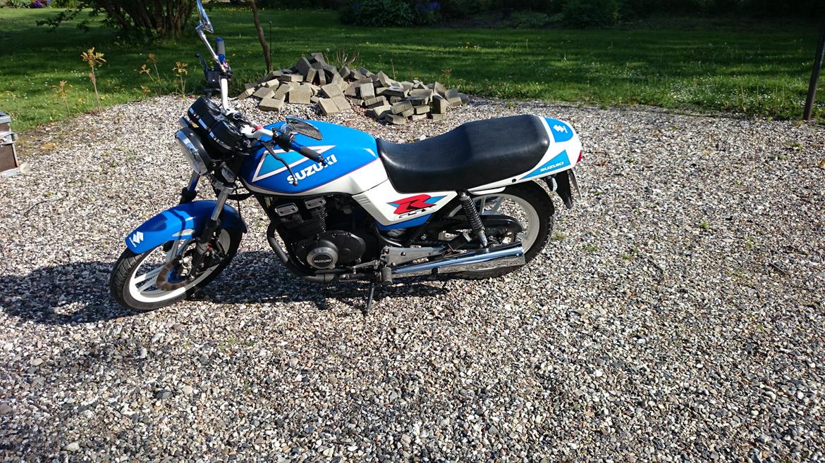 Suzuki GSX 250S SOLGT billede 1