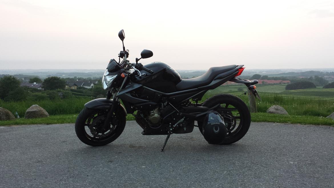 Yamaha XJ6N billede 1