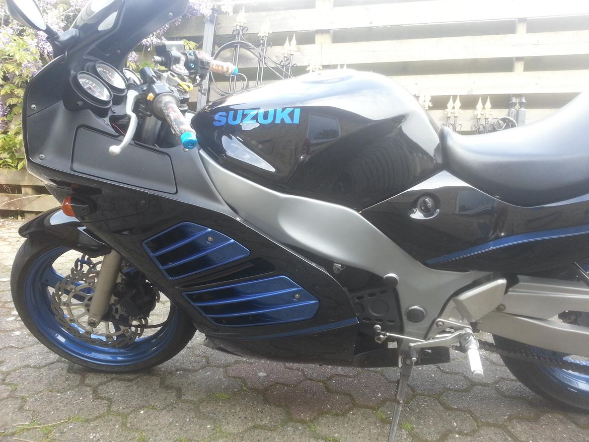 Suzuki RF 600 R billede 11