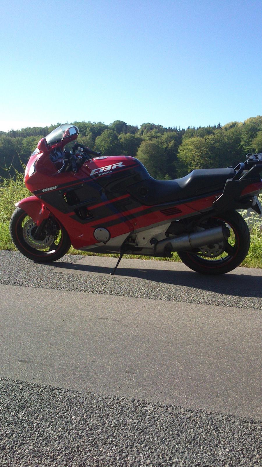 Honda CBR 1000 F billede 4