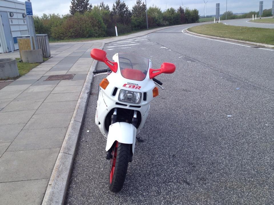 Honda CBR 1000f sc21 billede 1