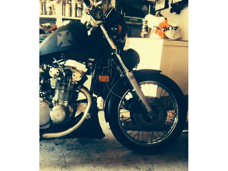 Suzuki gs 550 billede 1