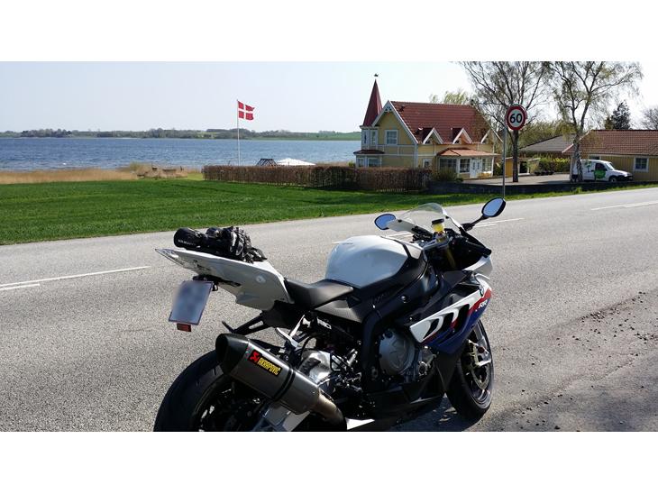 {{currentPhoto.altText}} billede {{currentPhoto.number}}