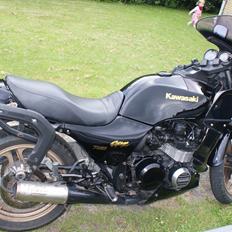 Kawasaki GPZ 750 unitrack