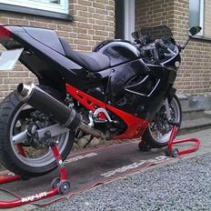 Suzuki GSX 600 F