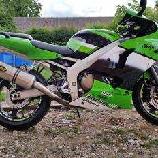 Kawasaki ZX6R