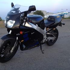 Yamaha Yzf 750 SP