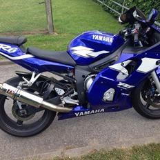 Yamaha R6