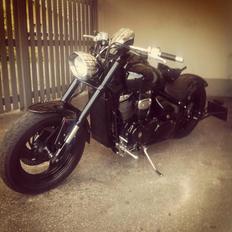 Suzuki M800 black edition