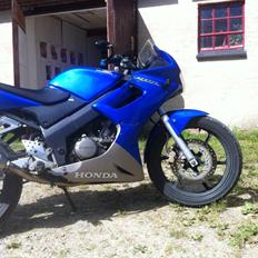 Honda cbr 125 r