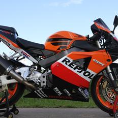 Honda CBR954RR Fireblade