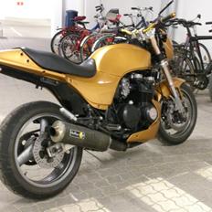 Kawasaki gpz 750 UT Streetfighter