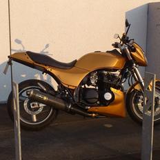 Kawasaki gpz 750 UT Streetfighter