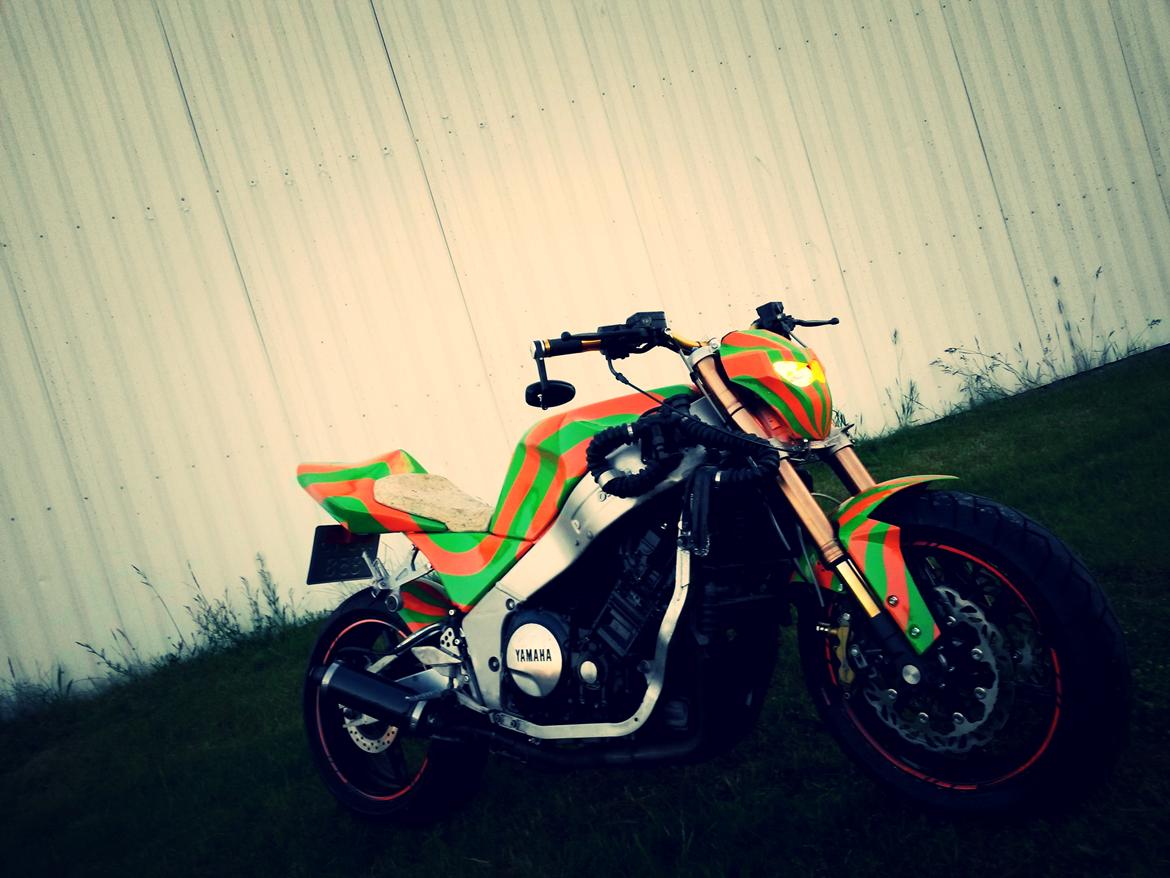 Yamaha FZR750r Bolche Fighter billede 4