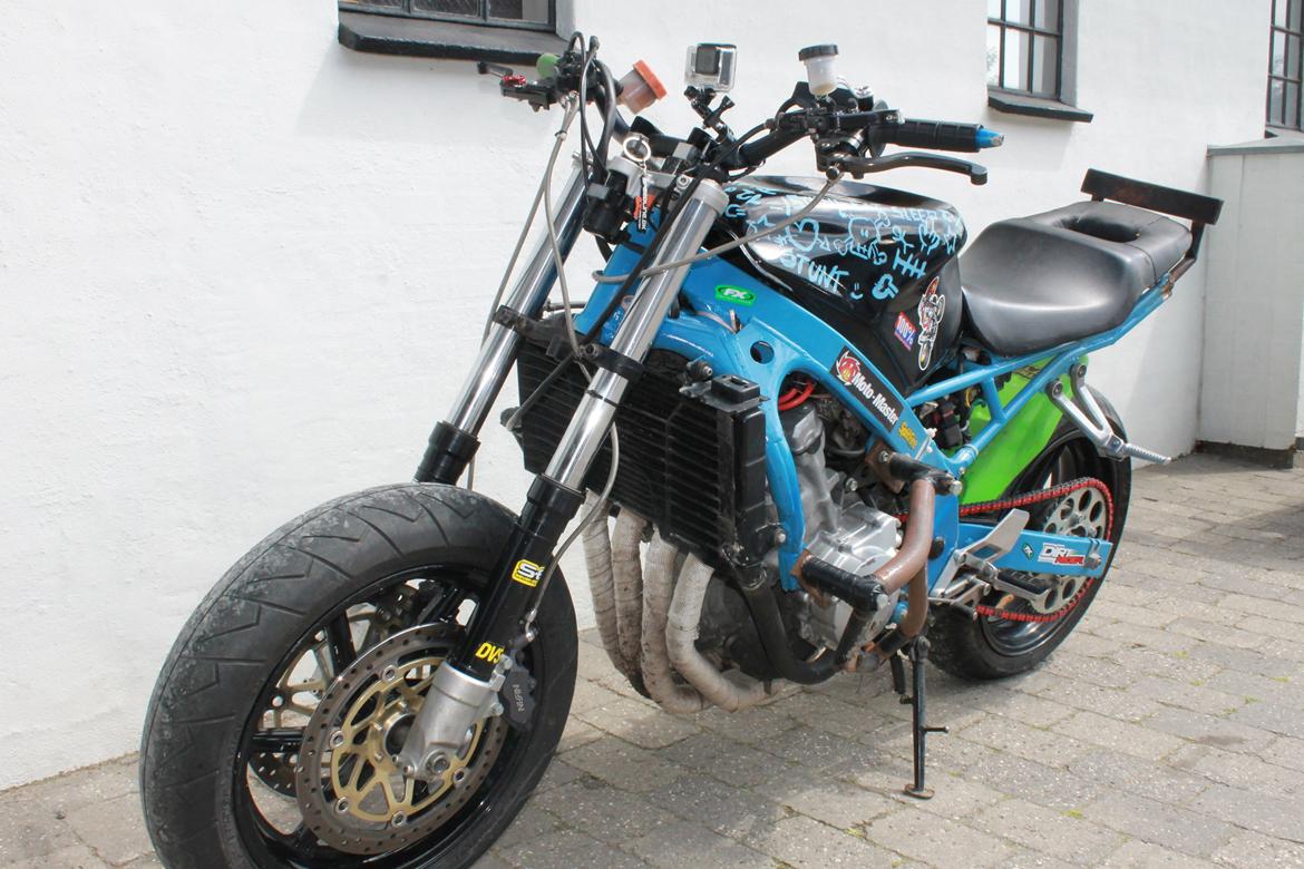 Honda CBR 600 stuntcykel billede 3