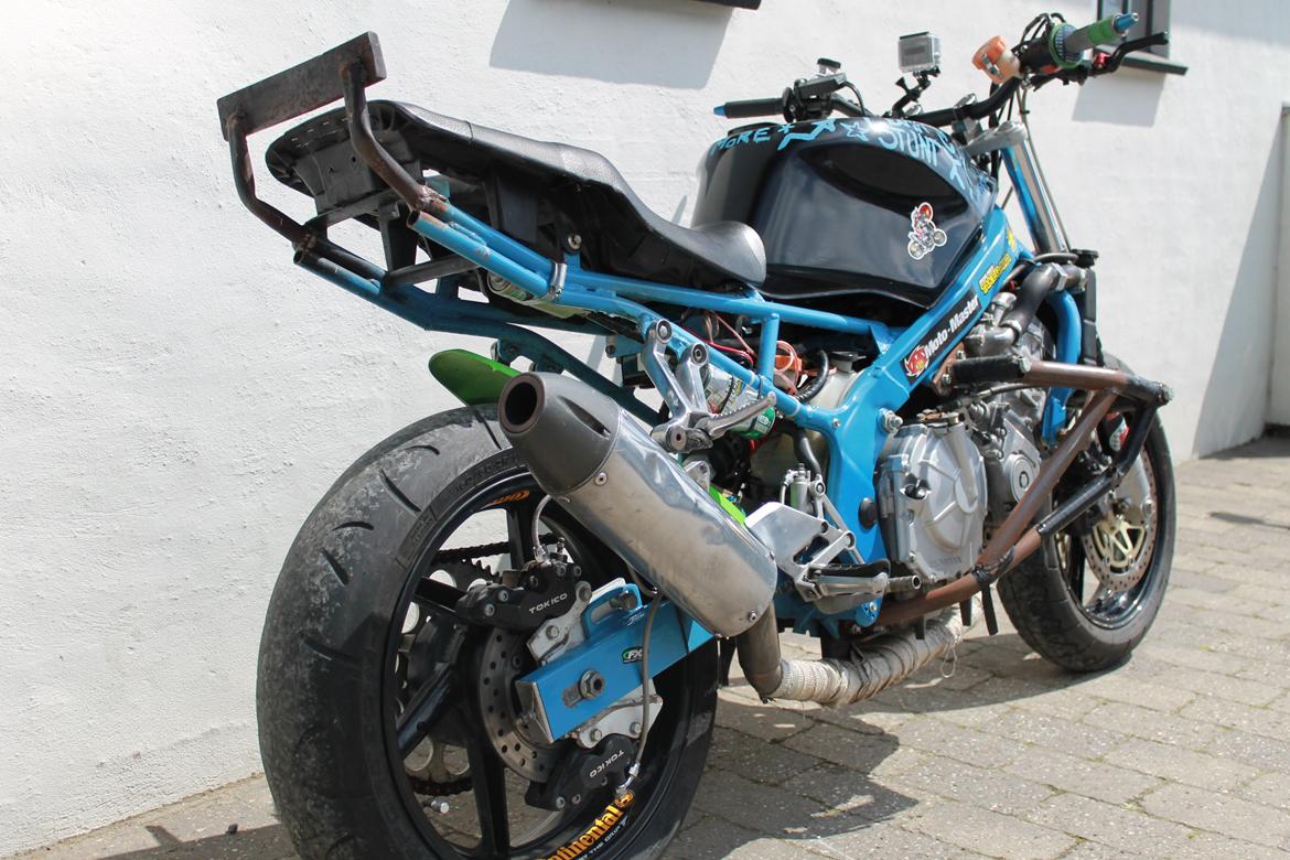 Honda CBR 600 stuntcykel billede 6