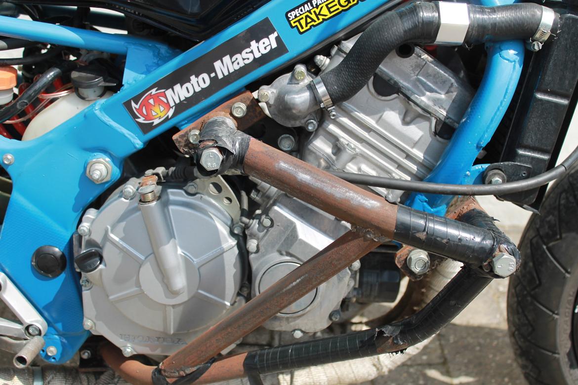 Honda CBR 600 stuntcykel billede 11