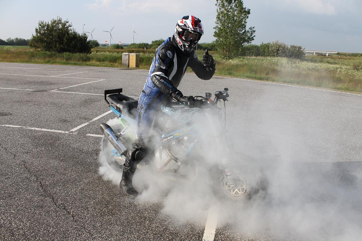 Honda CBR 600 stuntcykel billede 1