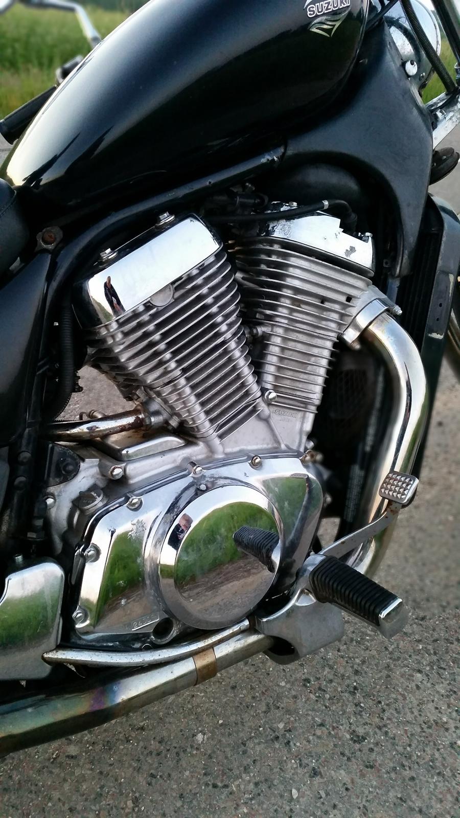 Suzuki VS 800 /// SOLGT billede 7