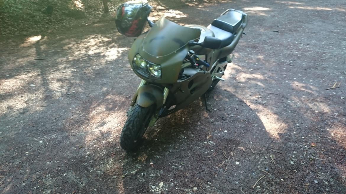 Suzuki GsxR SevenEleven 750w billede 2