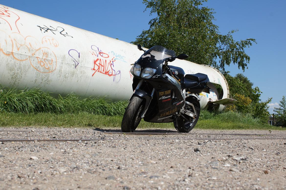Yamaha Yzf 750 R billede 2