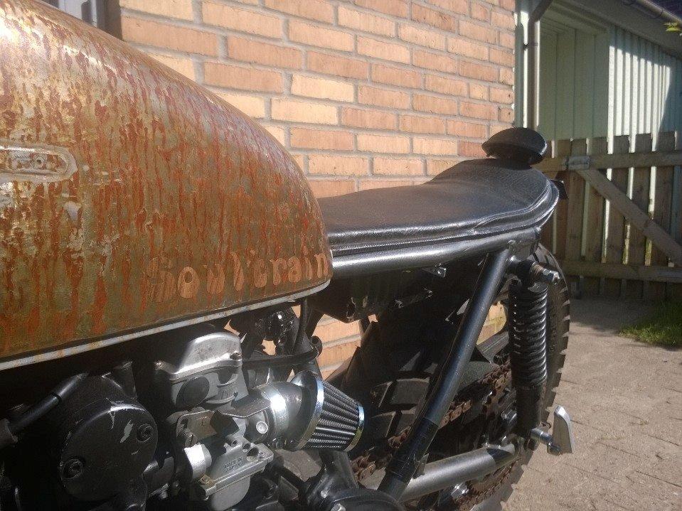 Suzuki GS 500 Bed and breakfast cruiser billede 2