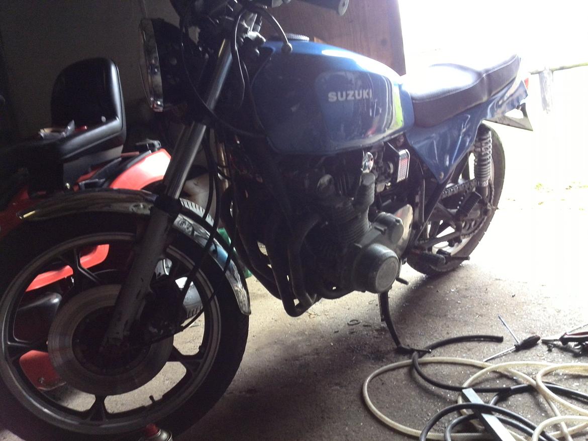 Suzuki gs 750 billede 7