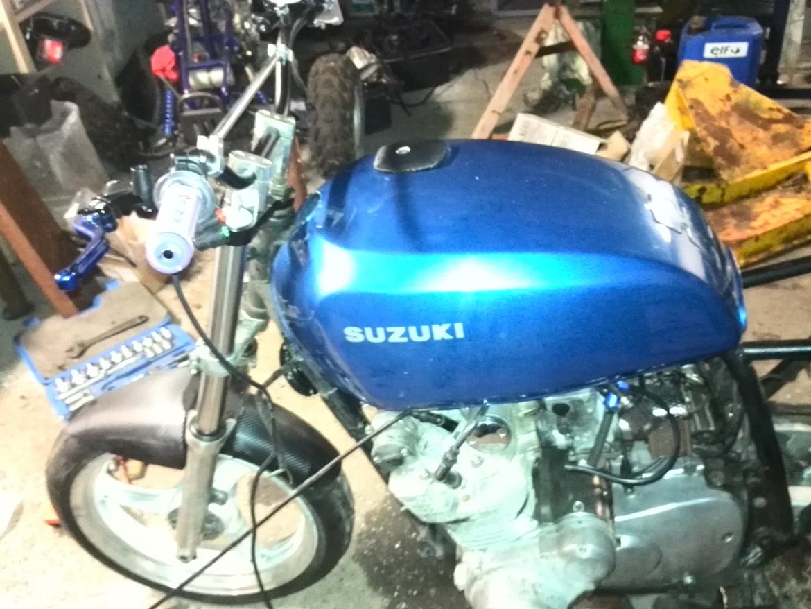 Suzuki gs 750 billede 11