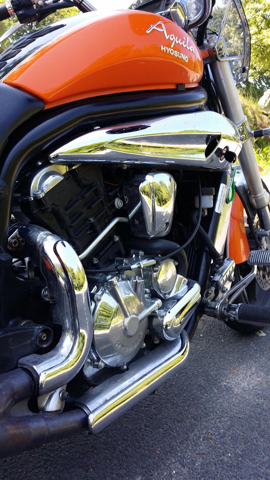 Hyosung gv 650 billede 1