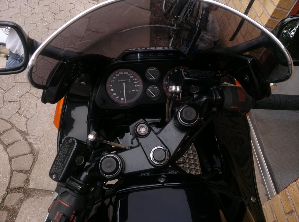 Honda CBR 1000 F (SOLGT) billede 8