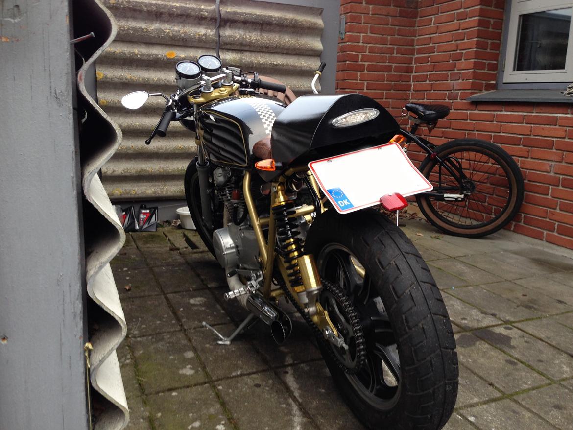 Yamaha xs 400 cafe racer (solgt) billede 7