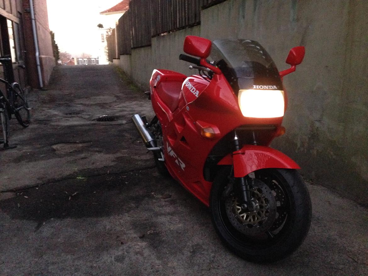 Honda VFR 750 RC24/2 billede 3