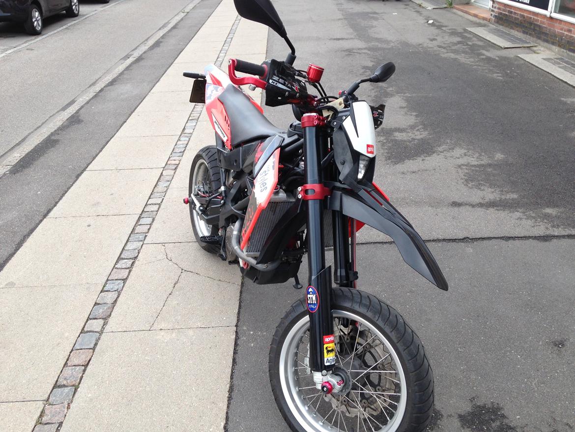 Aprilia SXV 550 (SOLGT) billede 3