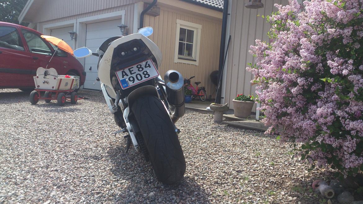 Yamaha YZF R1 billede 10
