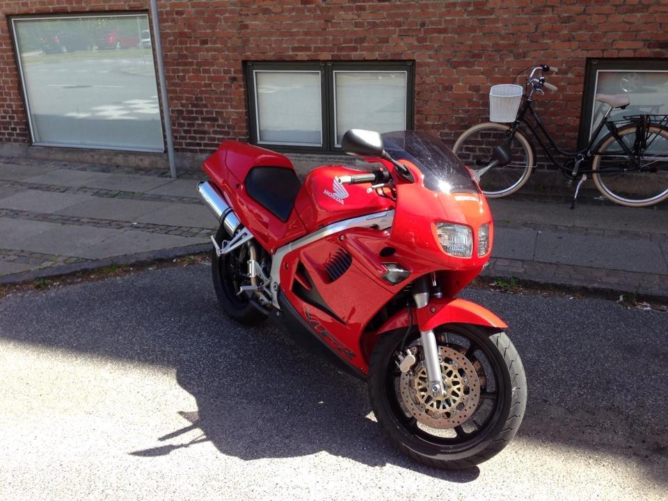 Honda VFR750f RC36/2 billede 1