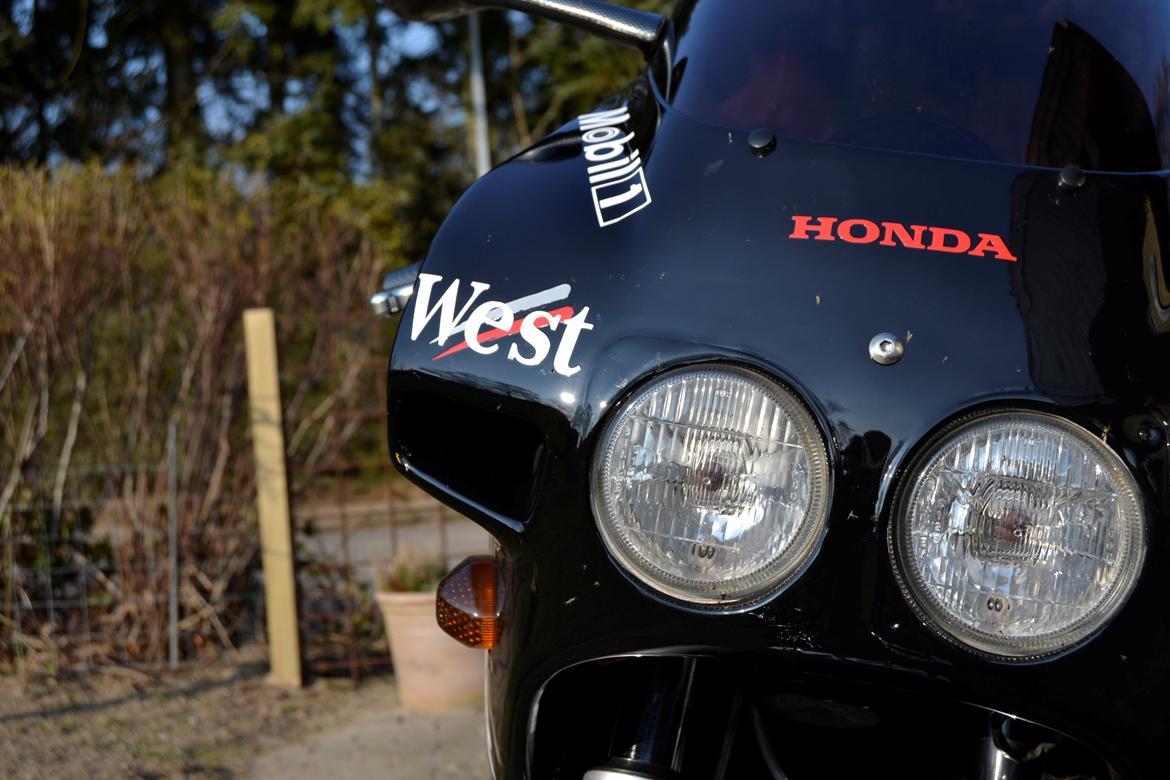 Honda CBR 400 billede 4