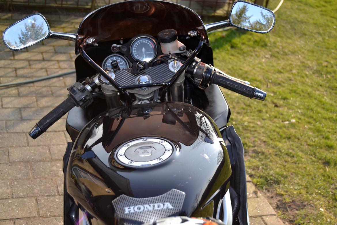 Honda CBR 400 billede 8