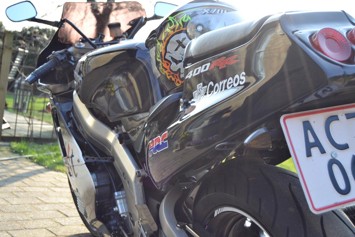 Honda CBR 400 billede 7