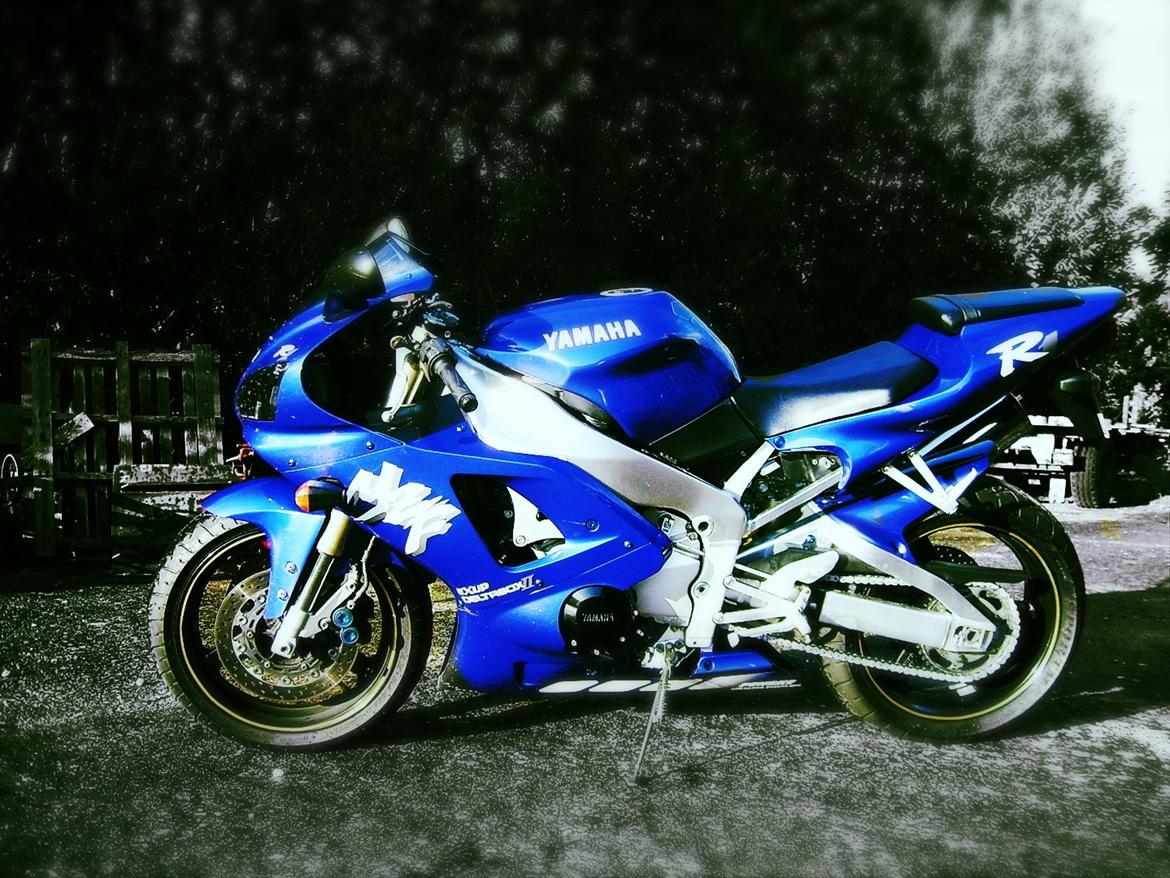 Yamaha Yzf R1 billede 1