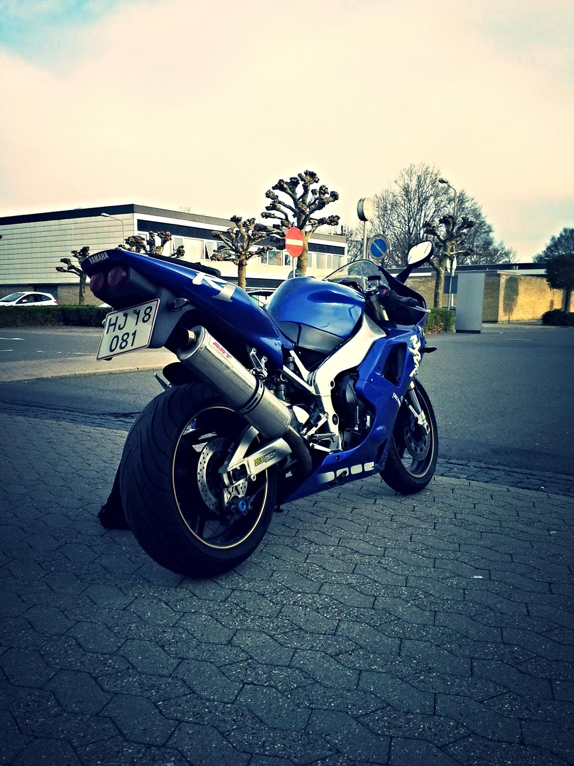 Yamaha Yzf R1 billede 9
