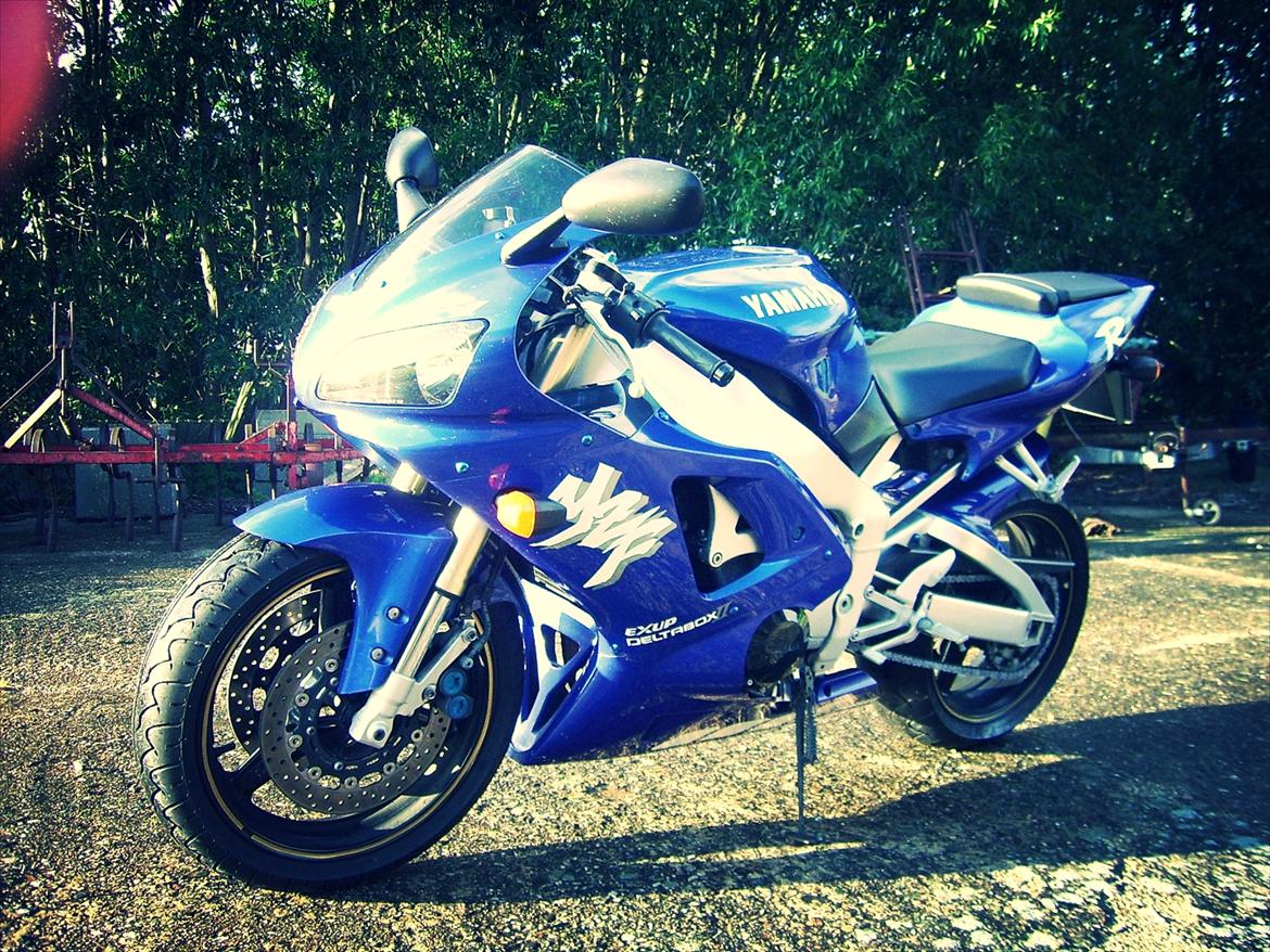 Yamaha Yzf R1 billede 10