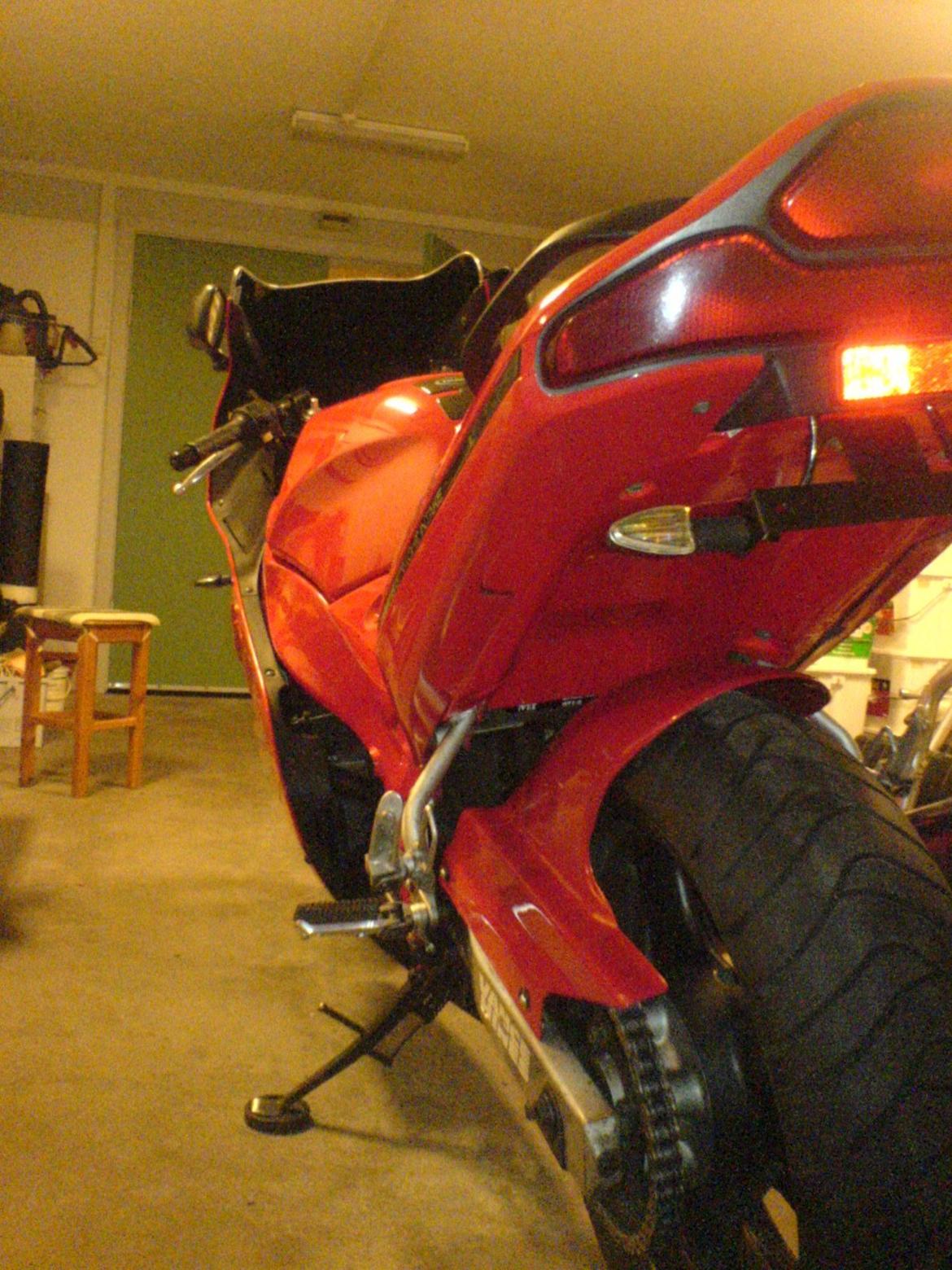 Suzuki RF 600 R billede 2