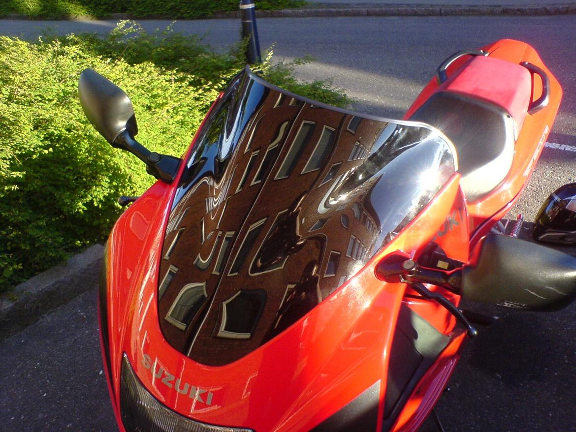 Suzuki RF 600 R billede 10